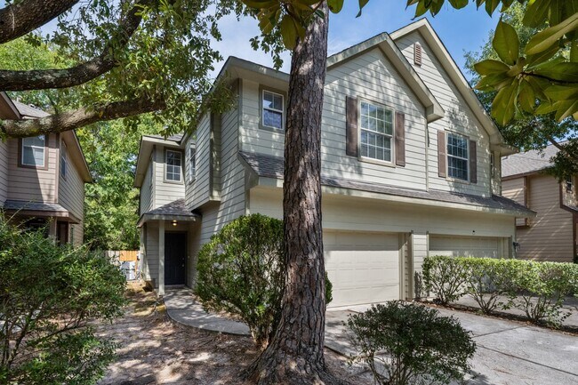 Building Photo - 211 N Burberry Park Cir