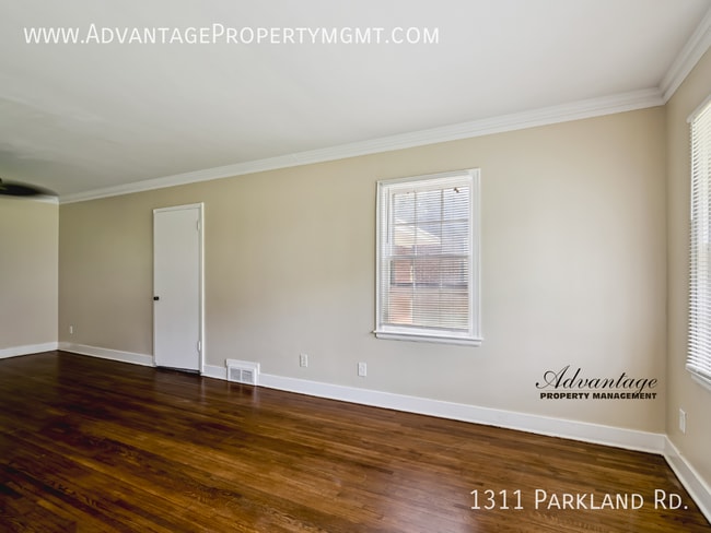 Photo - 1311 Parkland Rd.- House
