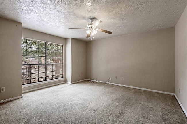 Foto del edificio - 2402 Sycamore Ave