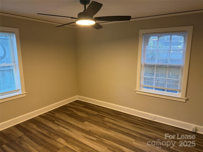 Foto del edificio - 3516 The Plaza