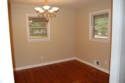 Building Photo - 4925 Sweet Valley Rd SW