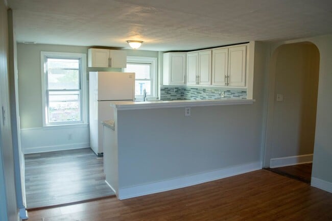 Building Photo - 25 South End Rd