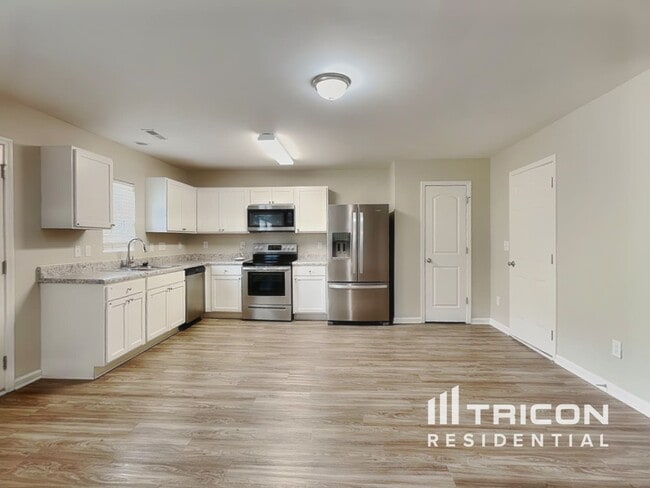 Foto del edificio - 4120 Devonwood Ct