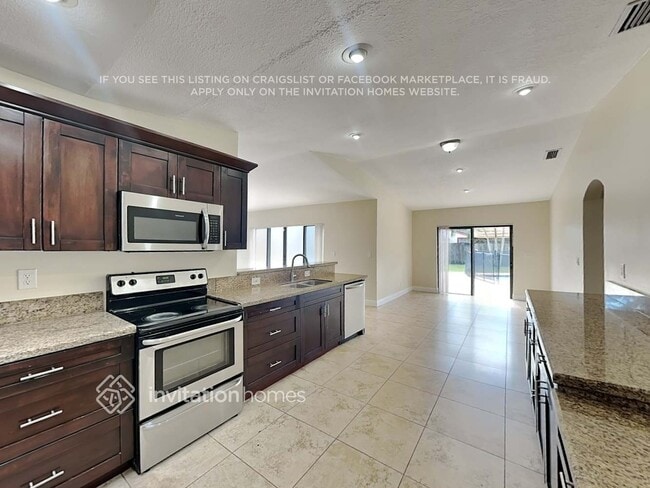 Foto del edificio - 14730 SW 158th St