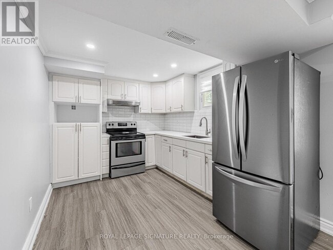 Building Photo - 1551 Dellbrook Ave
