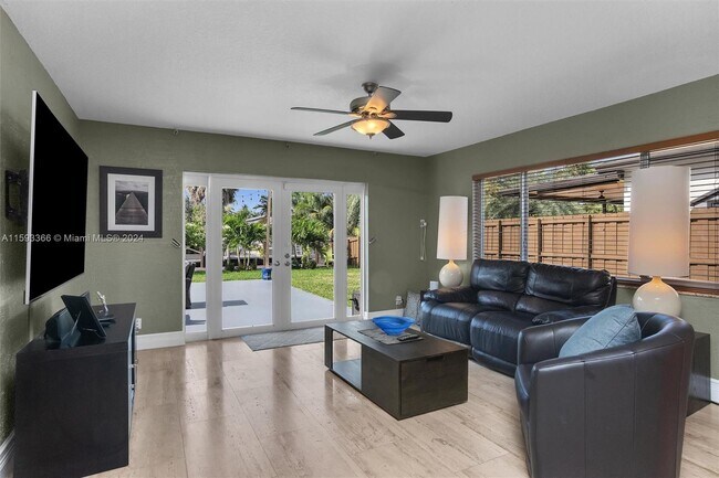Foto del edificio - 1713 SW 4th St