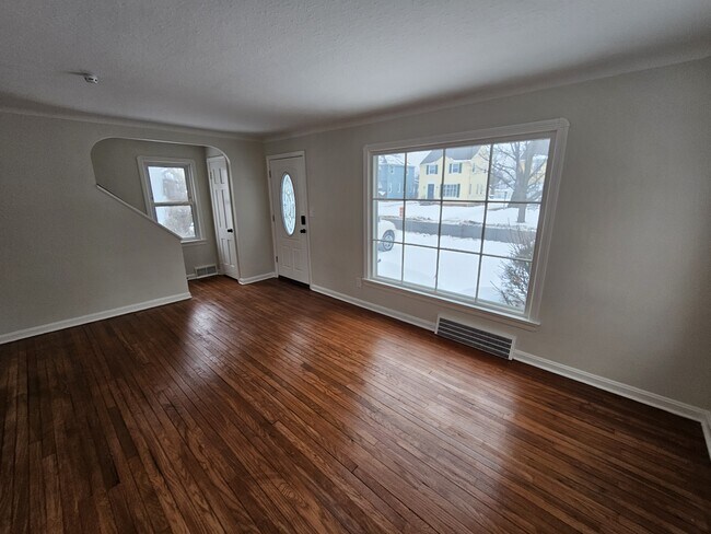 Building Photo - 13310 Thraves Rd