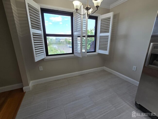 Foto del edificio - 144 Beverly Hl Ter