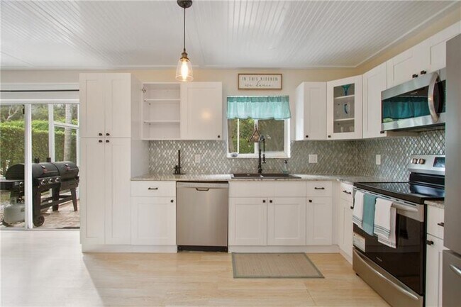 Foto del edificio - 6885 Barnwell Dr