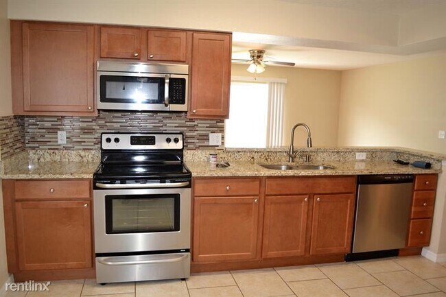 Building Photo - 5 br, 3 bath House - 10 Jett Loop UNIT