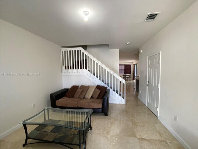 Foto del edificio - 10336 NW 70th Ter