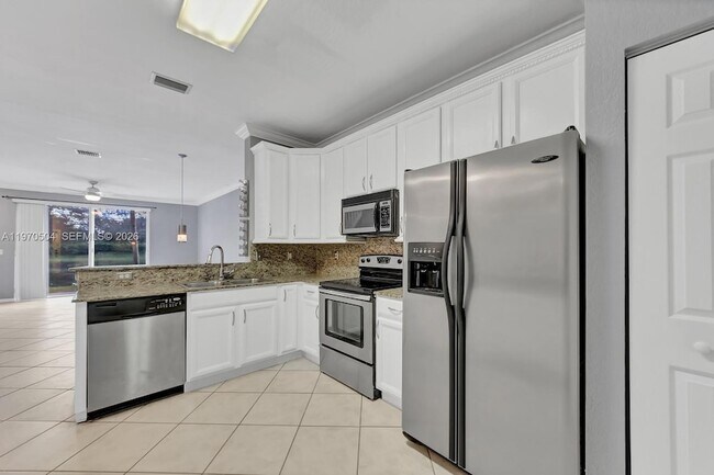 Foto del edificio - 2590 Cordoba Bend