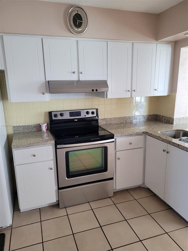 Foto del edificio - 7000 NW 95th Terrace