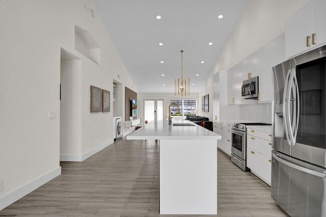 Foto del edificio - 11175 Jasmine Hill Cir