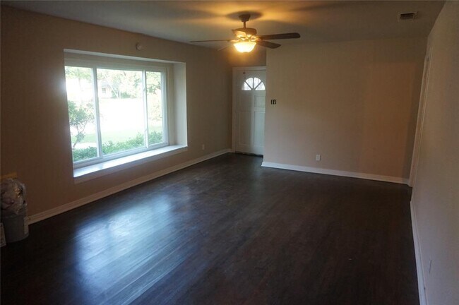 Foto del edificio - 3413 Brady Ave
