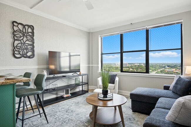 Foto del edificio - 311 W Ashley St