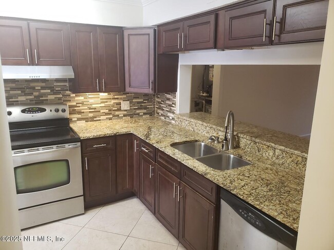 Photo - 5615 San Juan Ave Townhome