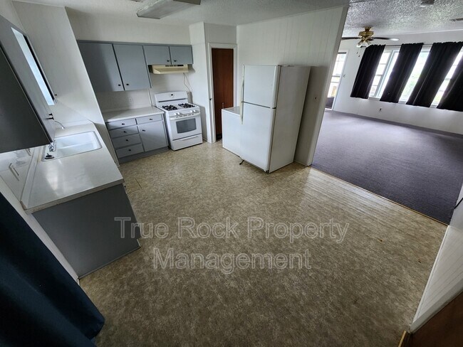 Foto del edificio - 424 W 1st St