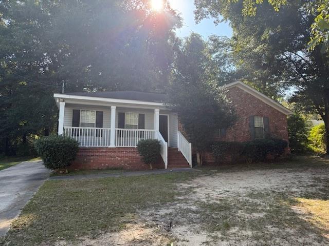 Foto principal - 231 Lakeview Dr