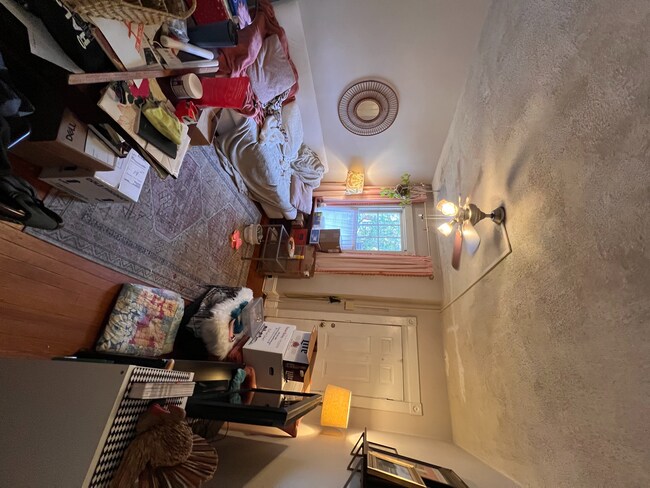 Foto del edificio - 3009 Ellwood Ave