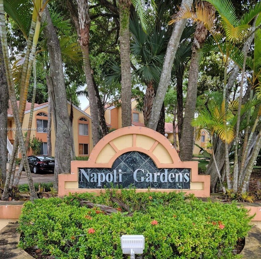 Foto principal - 911 Coral Club Dr