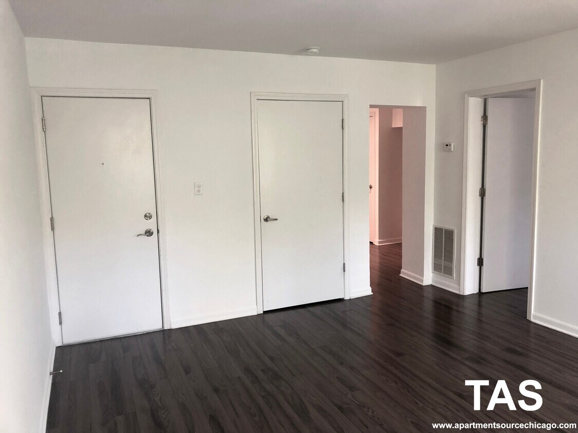Foto principal - 925 W Carmen Ave