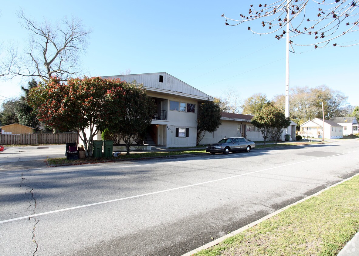 Foto principal - 1002 Grace St