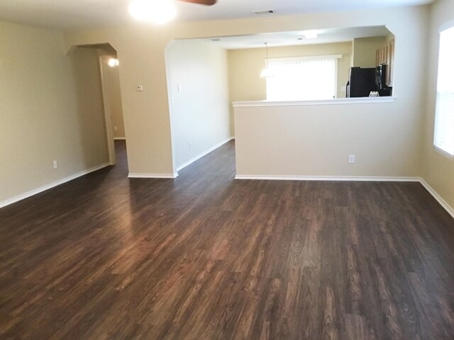 Building Photo - 25018 Longbranch Run