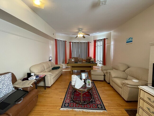 Building Photo - 74 Dwight St