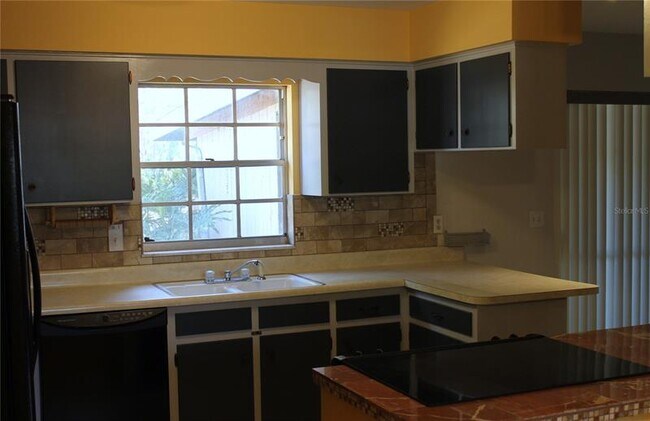 Foto del edificio - 7116 Kingsbury Cir