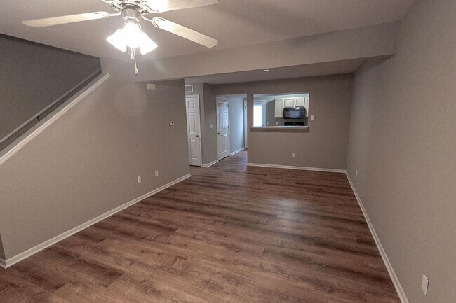 Building Photo - 4004 Snowy Owl Dr
