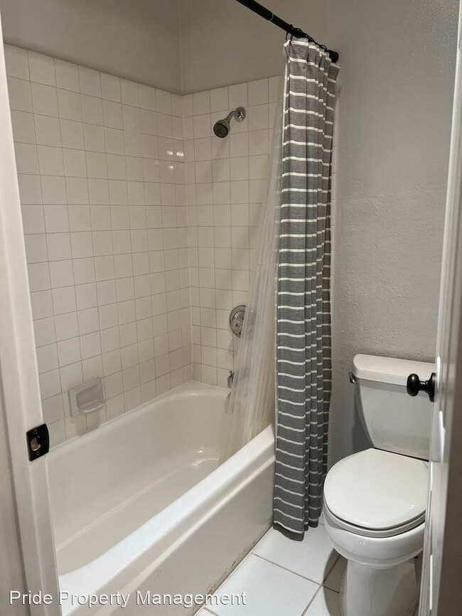 Building Photo - 2 br, 2 bath House - 10766 DABNEY DR #29