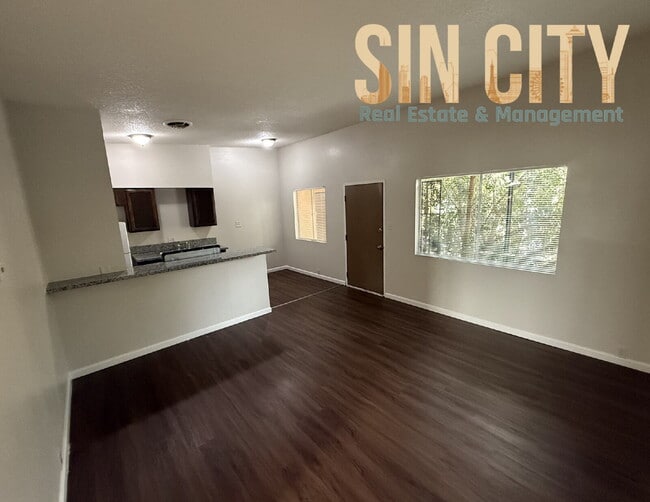 Building Photo - Discover Urban Comfort: Spacious Second Floor 1-Bedroom Oasis at Lyn Capri