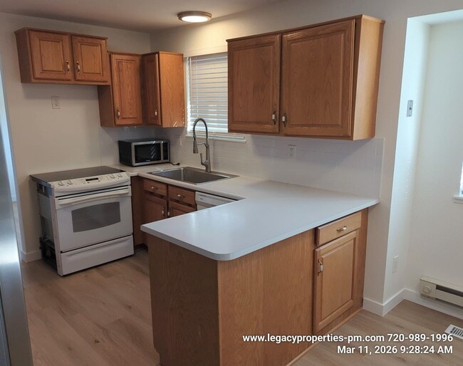 Building Photo - QUAINT SPLIT LEVEL IN MORRISON