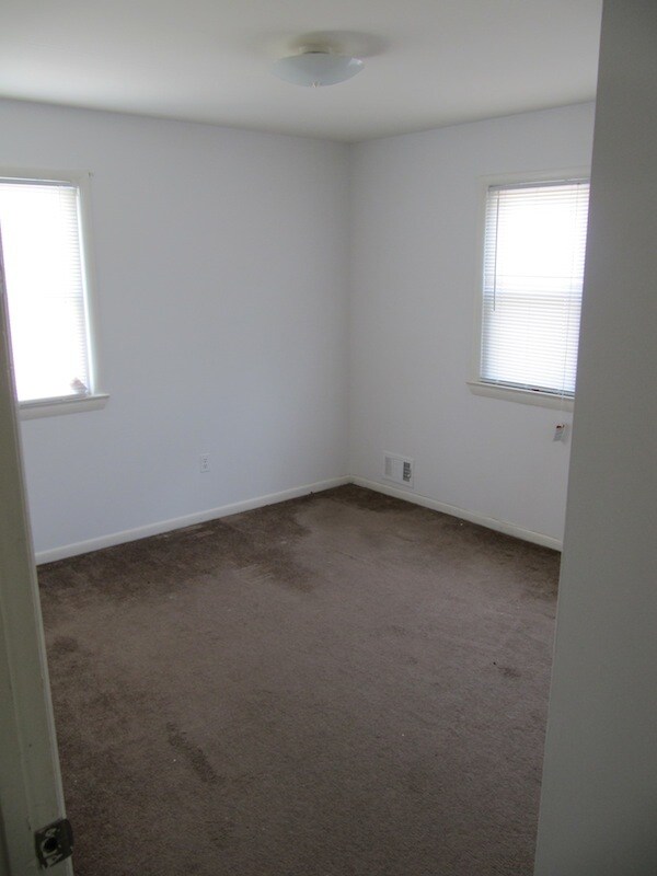 Foto principal - 8700 35th Ave