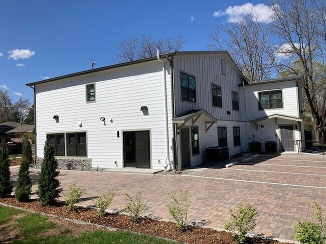 Building Photo - Brand New Condo in Central Fort Collins