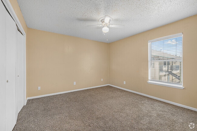 1 BR, 1BA- 600 SF - Runnymede Apartments