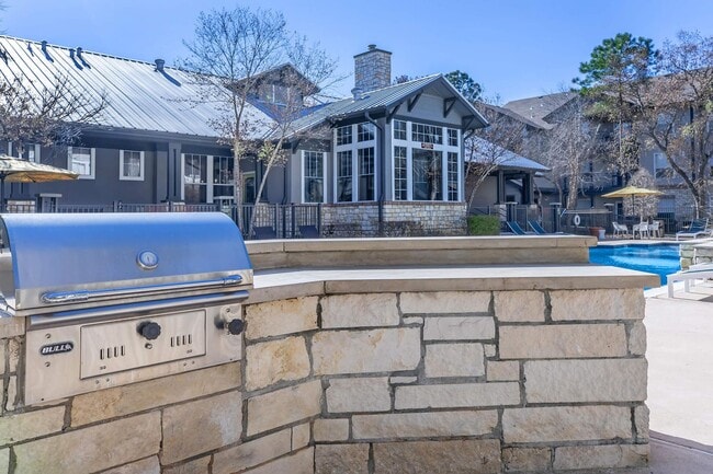 Outdoor Grilling Station - The Emile