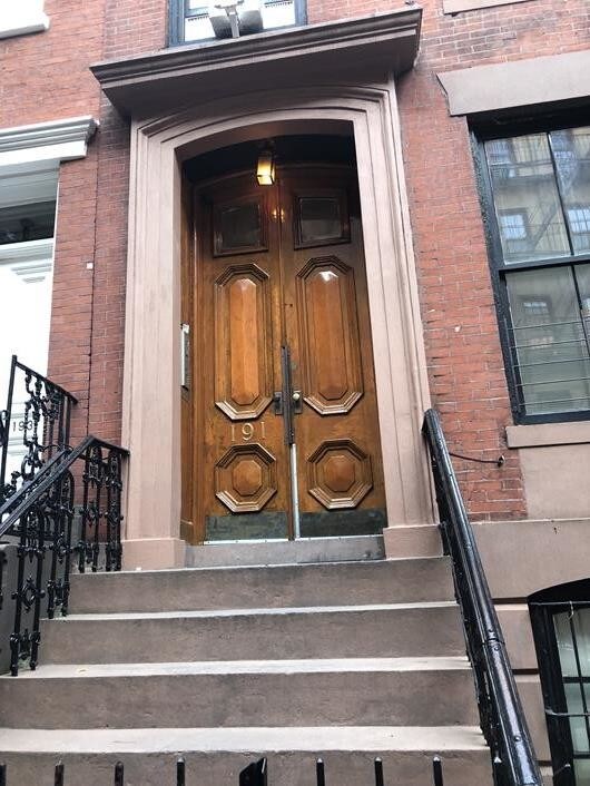 Building Photo - 191 Waverly Place