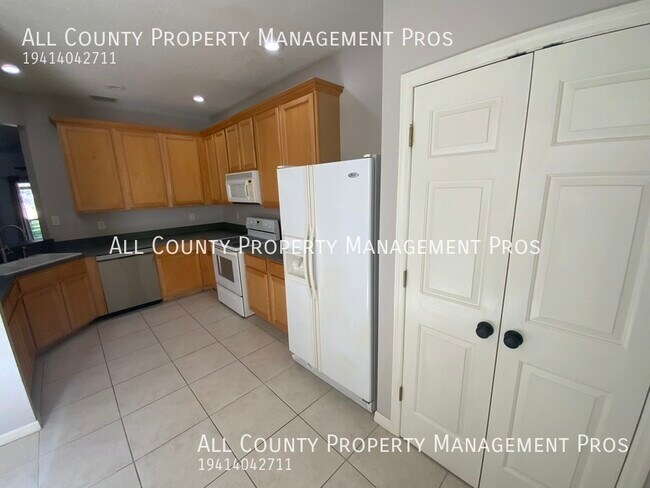 Foto del edificio - 3429 Parkridge Cir