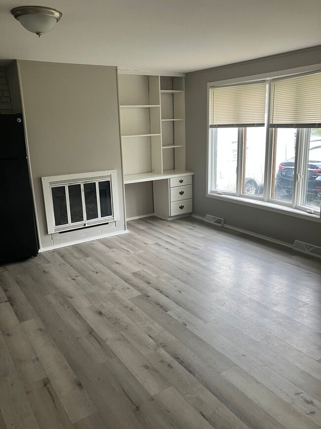 Photo - Mattydale 3 BR ranch 1.5 baths, attached g... House