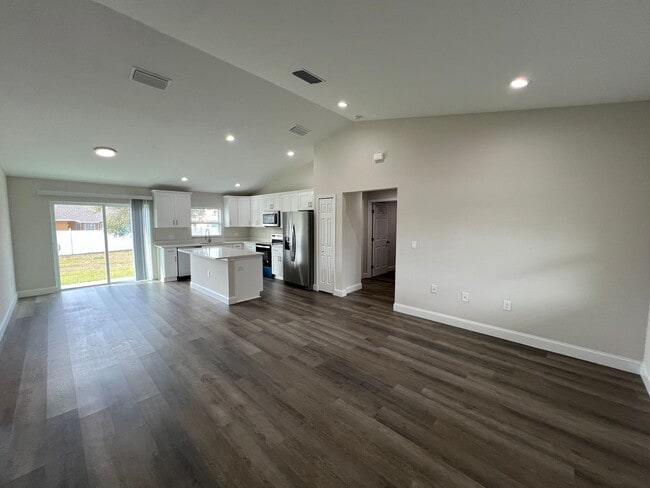 Building Photo - Lovely 3 Bedroom, 2 Bathroom Home in Ocala!!!