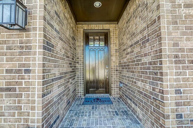 Building Photo - 2407 Flowering Brook Ln