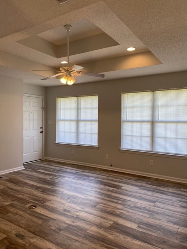 Foto del edificio - AVAILABLE FULL BRICK IN ROBERTSDALE