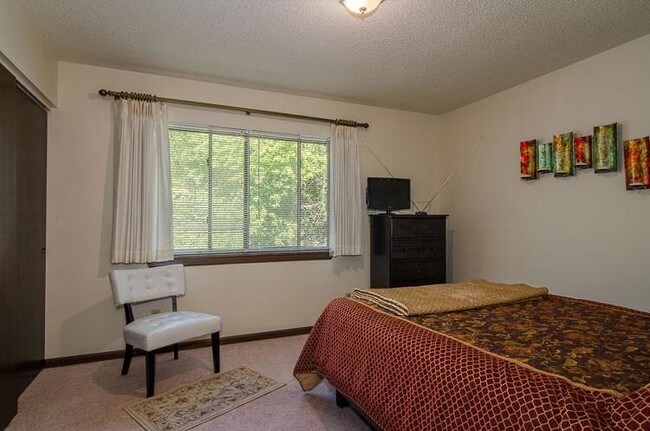 Foto del edificio - 6016 Leavenworth Road
