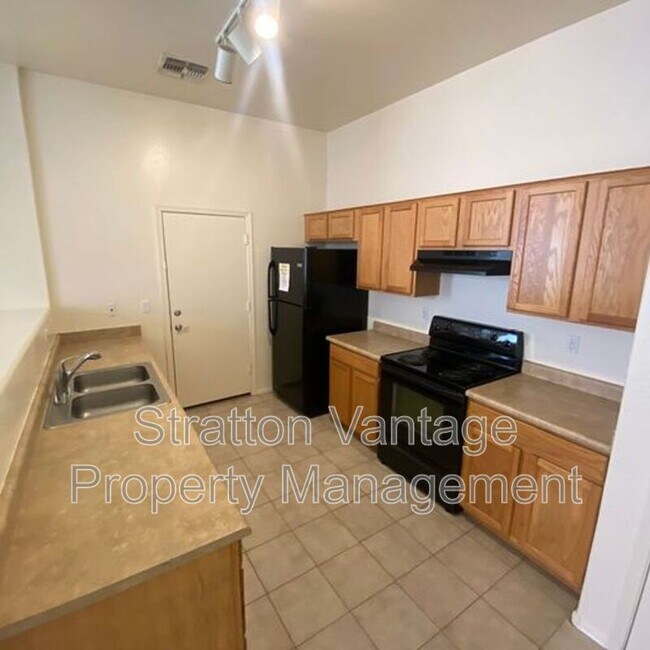 Foto del edificio - 16838 S 23rd St