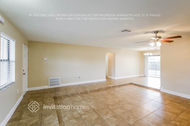 Foto del edificio - 9671 NW 24th St