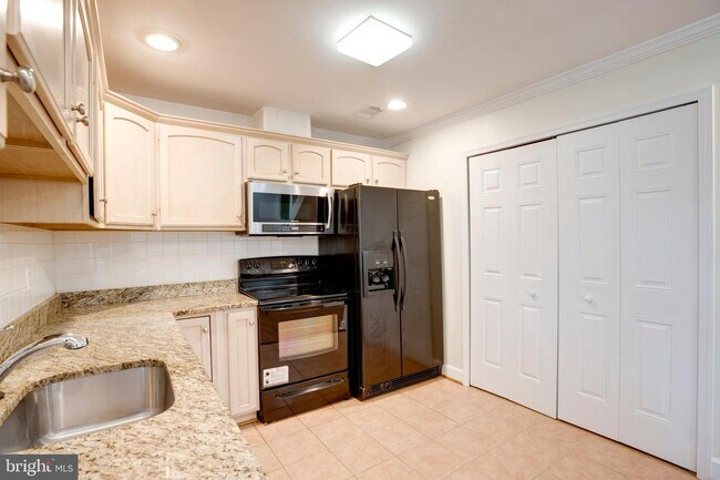 Building Photo - 1664 Westwind Way