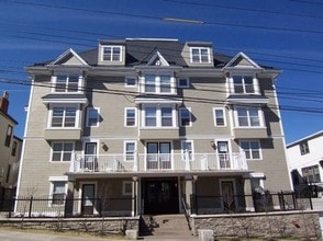 Building Photo - Hillside Suites