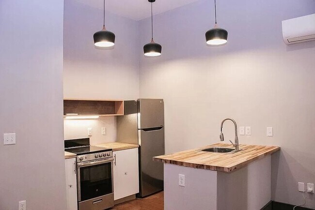 Photo - 207 W McMicken Ave Apartment